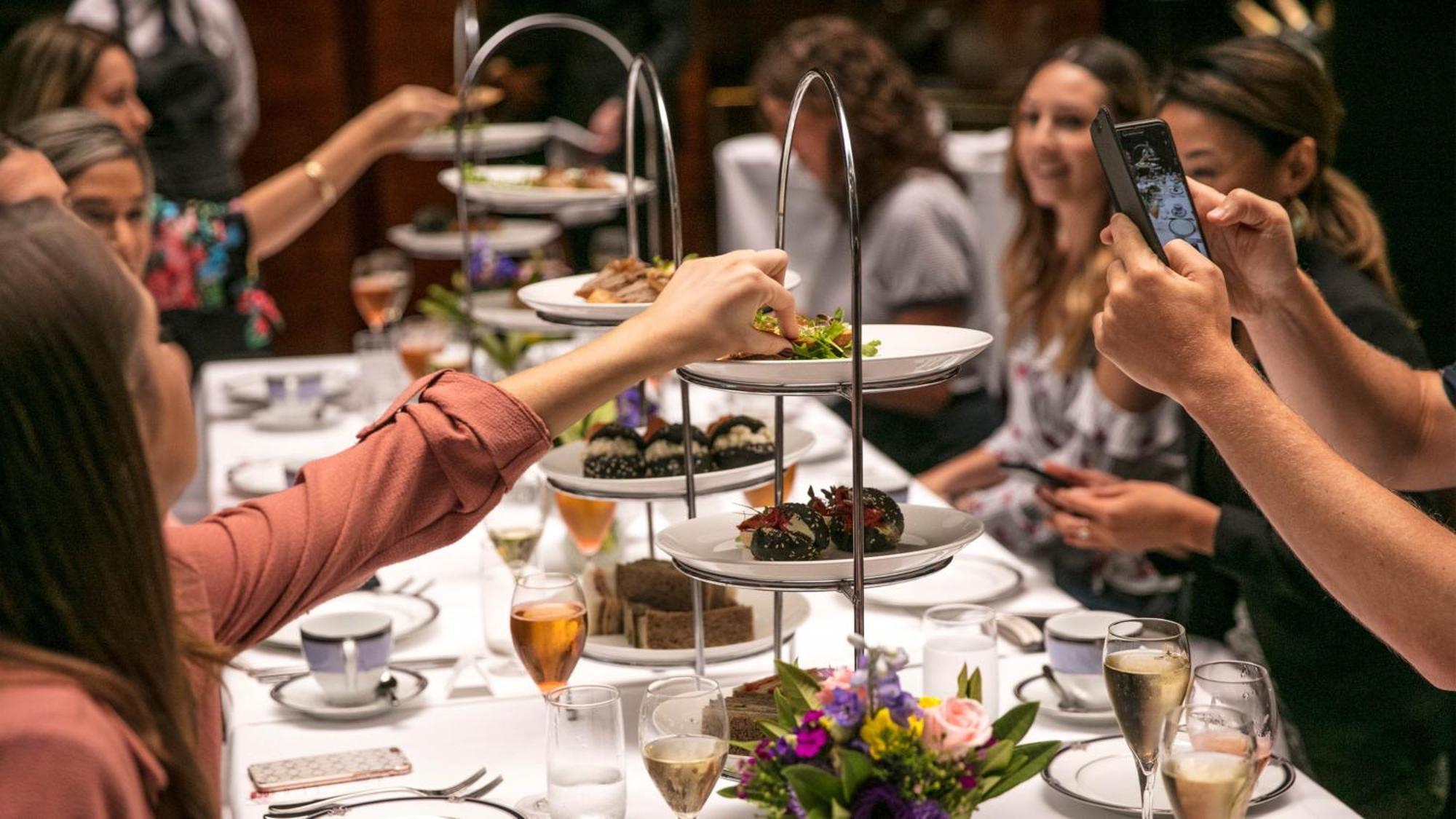 墨尔本里奥多洲际酒店 外观 照片 Afternoon tea at the Ritz